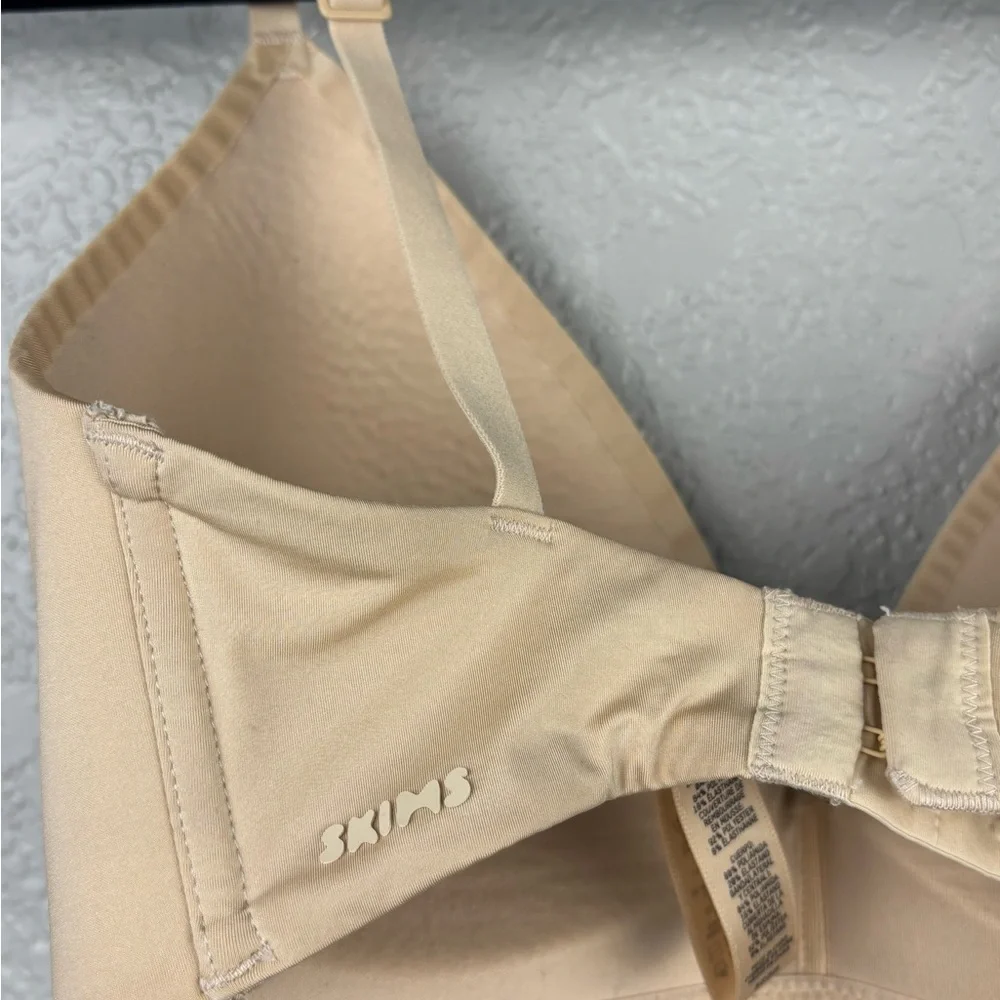 SKIMS Women’s Clay 32DD Padded Wireless T-Shirt Push-Up Everyday Bra Feminine - Picture 5 of 11